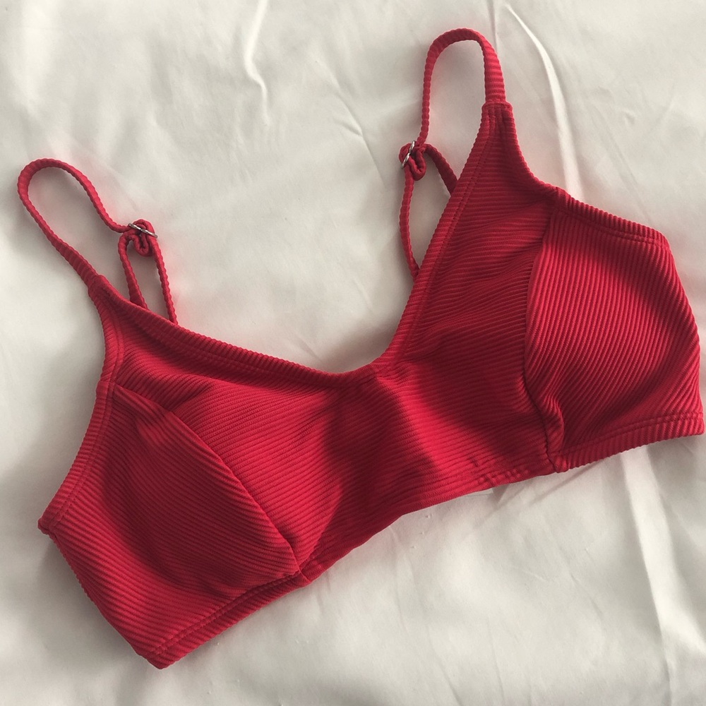 CUPSHE Austria Alure Red Rib V-neck Bralette Bikini Top Medium